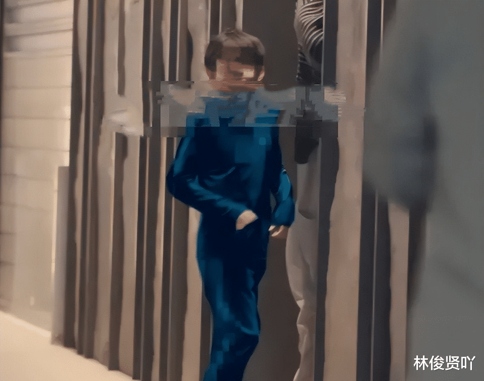 下失去母亲的悲伤继父具俊晔暴瘦很多AG旗舰厅大S儿子难得露面暂时放(图3)