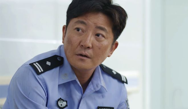 王冬雨爬上常胜的床还不知为何输给周颖AG旗舰厅中国区《驻站》大结局：直到(图4)