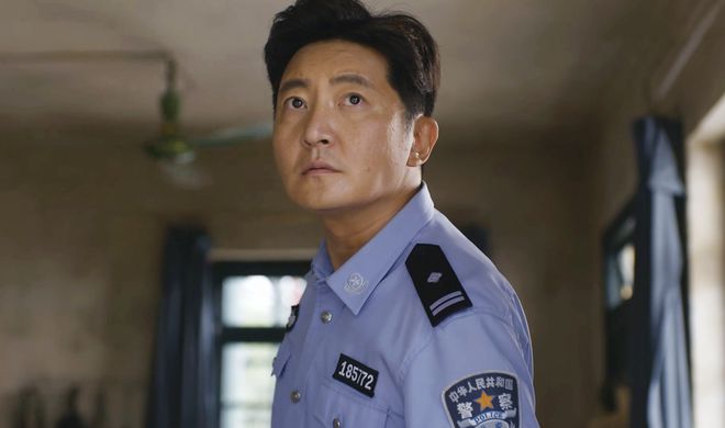 王冬雨爬上常胜的床还不知为何输给周颖AG旗舰厅中国区《驻站》大结局：直到(图6)